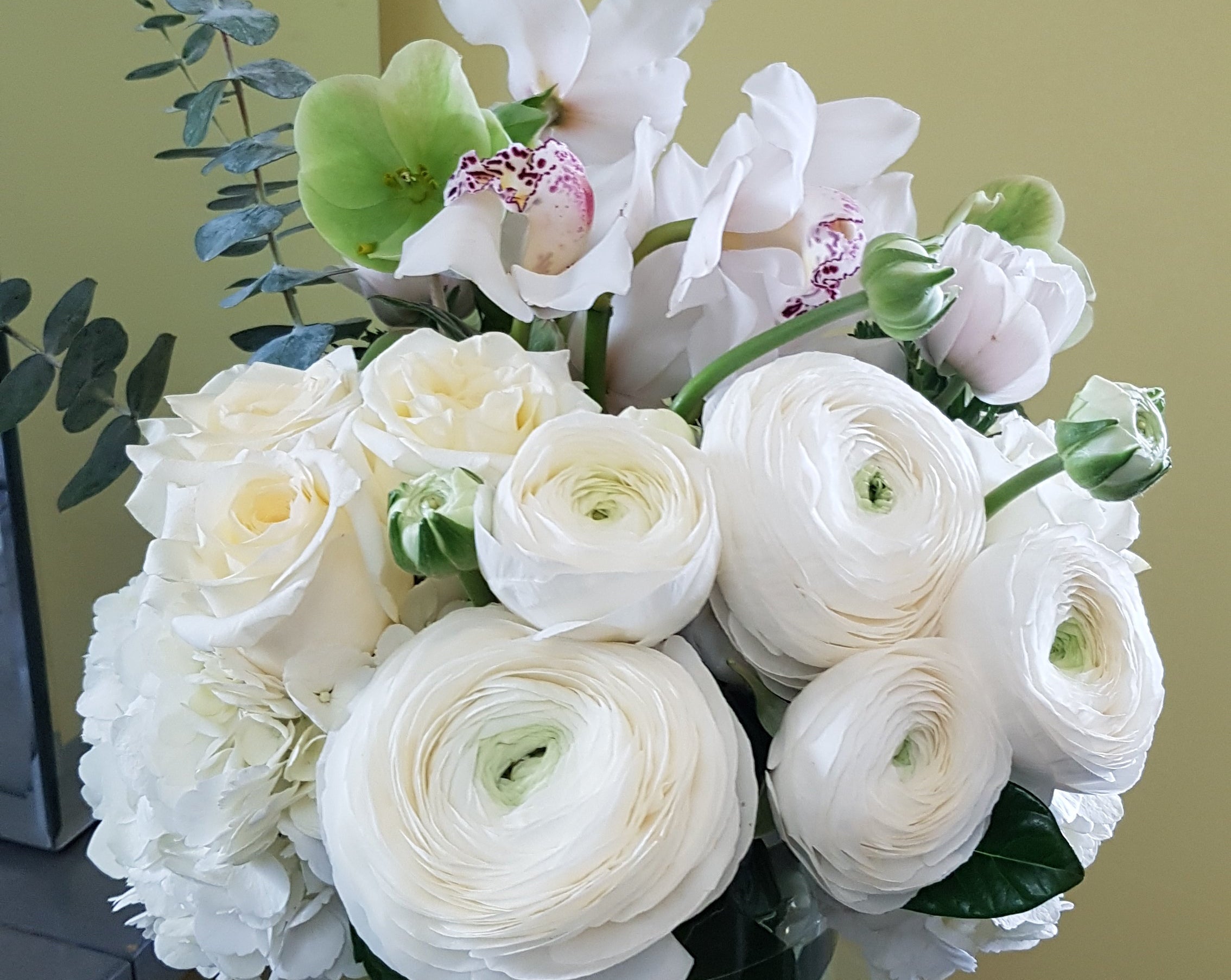 White Romance - Immanuel Florist